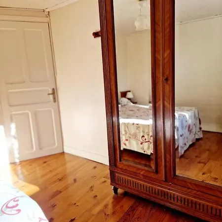 別荘 Maison Paysanne, Proche Aubrac Huparlac