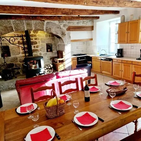 Maison Paysanne, Proche Aubrac Дом отдыха Huparlac