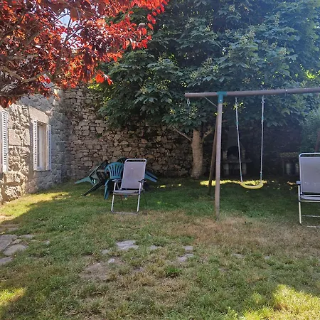 Maison Paysanne, Proche Aubrac Casa de Férias