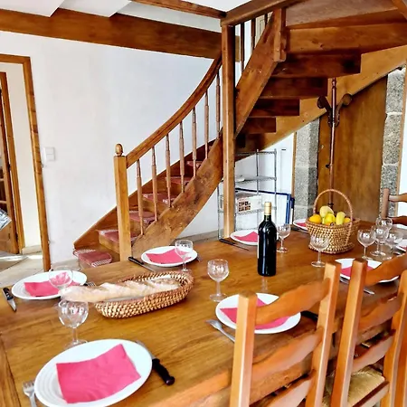 Maison Paysanne, Proche Aubrac Casa de Férias