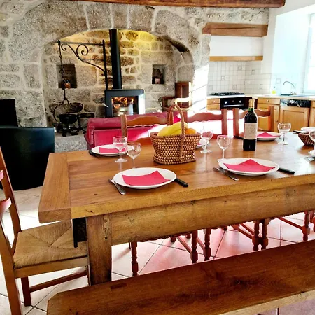 Сasa de vacaciones Maison Paysanne, Proche Aubrac Huparlac