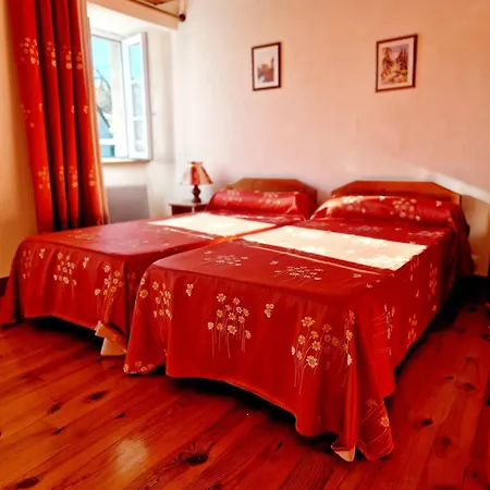 Maison Paysanne, Proche Aubrac Huparlac