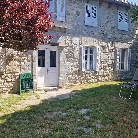 Maison Paysanne, Proche Aubrac Сasa de vacaciones *
