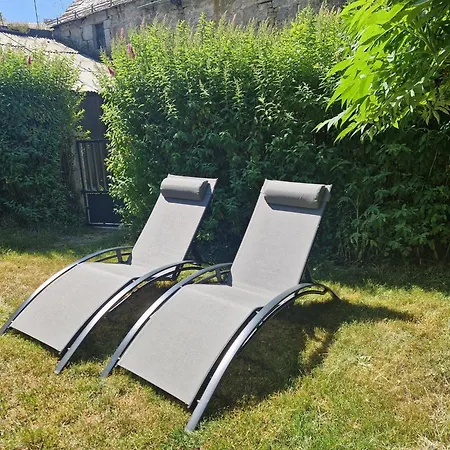 Maison Paysanne, Proche Aubrac Сasa de vacaciones Huparlac