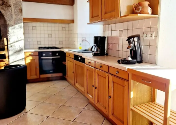 Maison Paysanne, Proche Aubrac Semesterbostad *