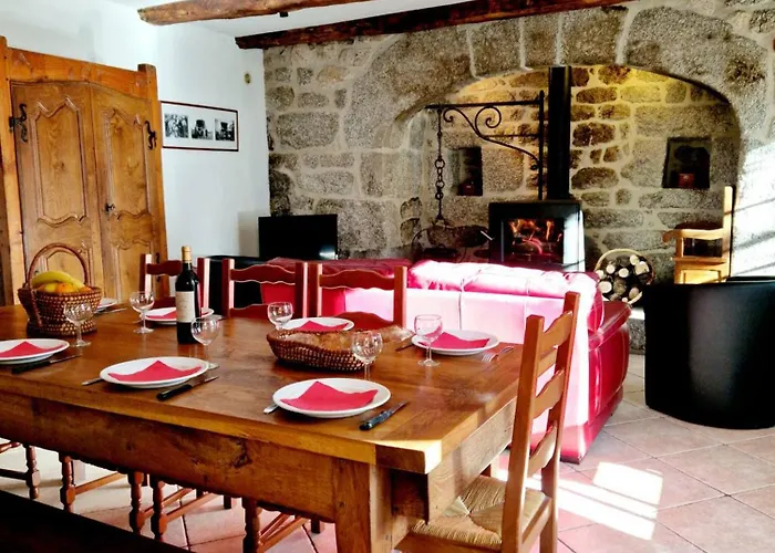 Semesterbostad Maison Paysanne, Proche Aubrac