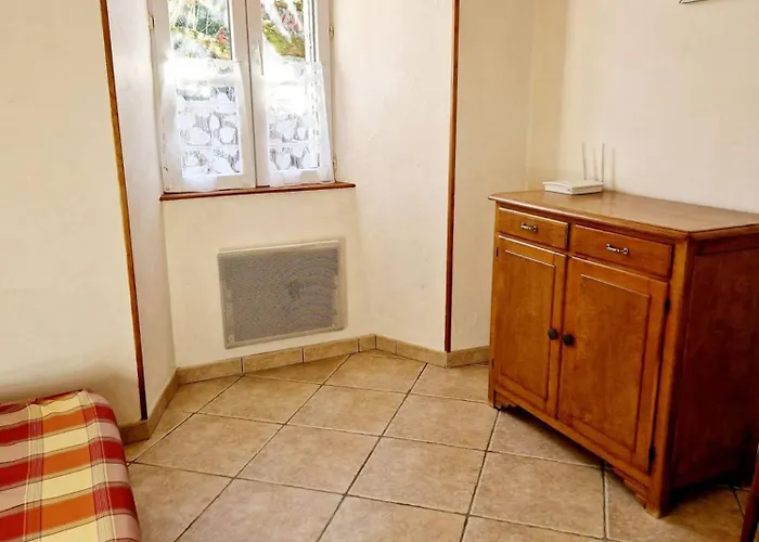 Semesterbostad Maison Paysanne, Proche Aubrac Huparlac