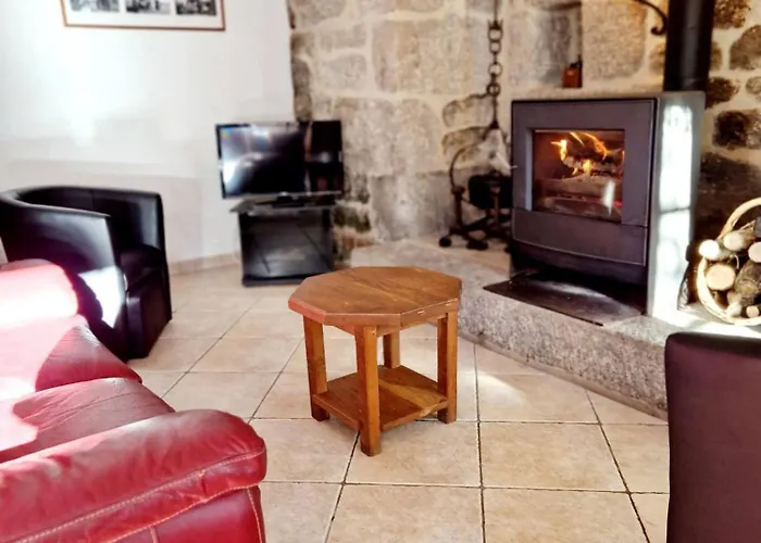 Maison Paysanne, Proche Aubrac Huparlac