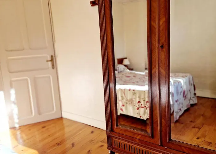 Semesterbostad Maison Paysanne, Proche Aubrac Huparlac